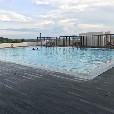 Js Homestay@Iskandar Puteri, Nusajaya Нусаяя Екстер'єр фото
