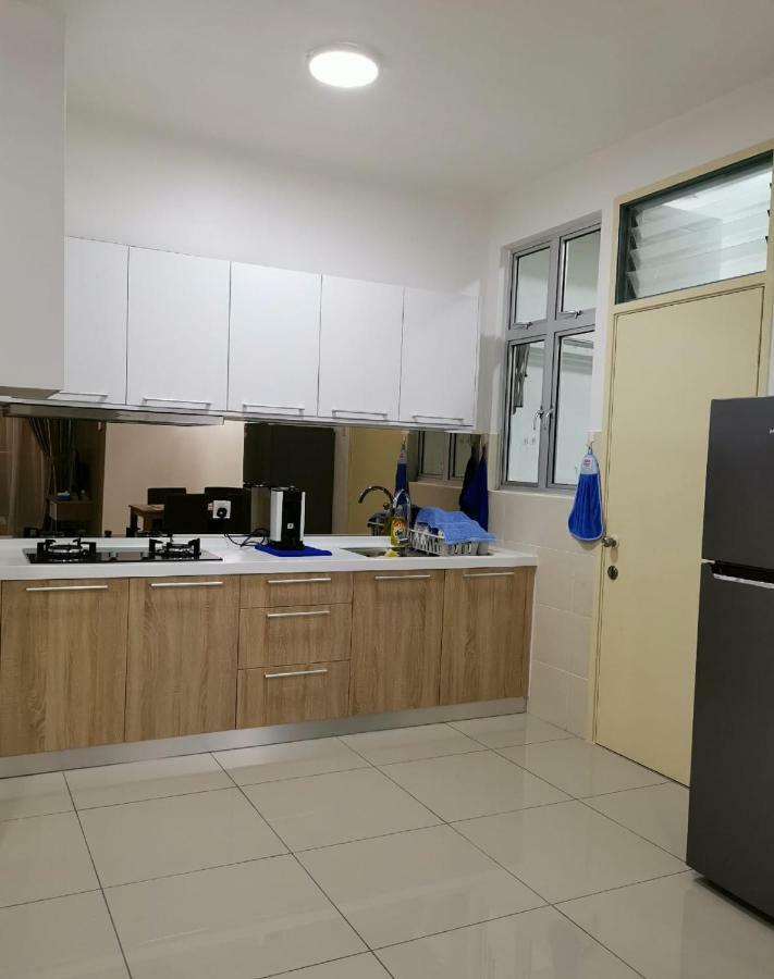 Js Homestay@Iskandar Puteri, Nusajaya Нусаяя Екстер'єр фото