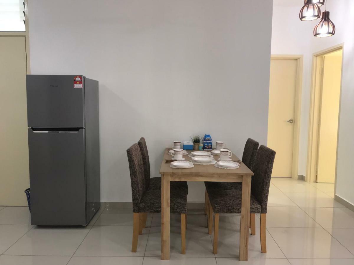 Js Homestay@Iskandar Puteri, Nusajaya Нусаяя Екстер'єр фото