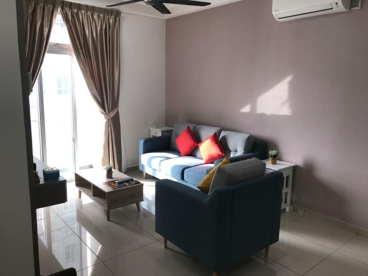 Js Homestay@Iskandar Puteri, Nusajaya Нусаяя Екстер'єр фото